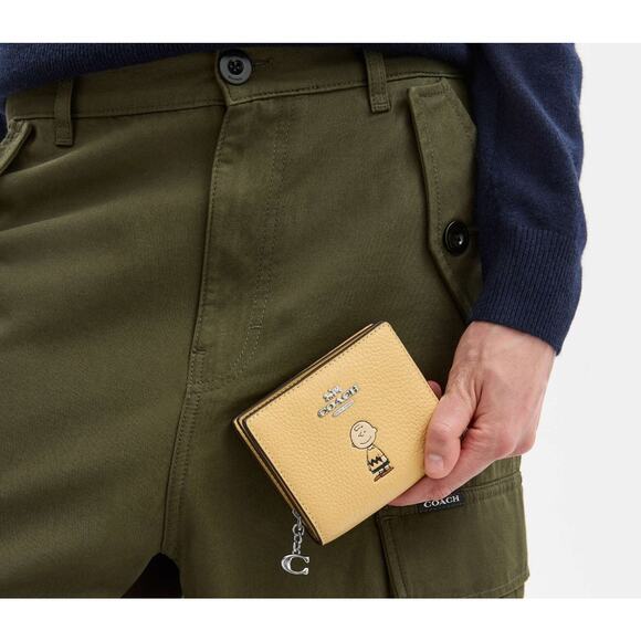 NWT Coach CBN90 X Peanuts Charlie Brown Snap Wallet Leather Hay Multi - Picture 7 of 8